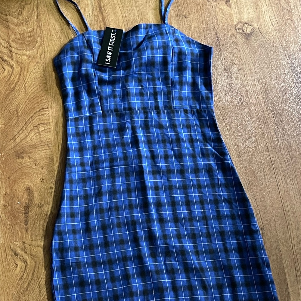 Plaid dress tight fit. BRAND - ISAWITFIRST
